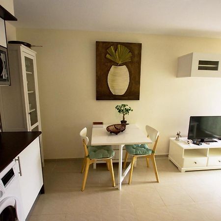 Book Jet - Hibiscus Beach Front Коста Калма Экстерьер фото