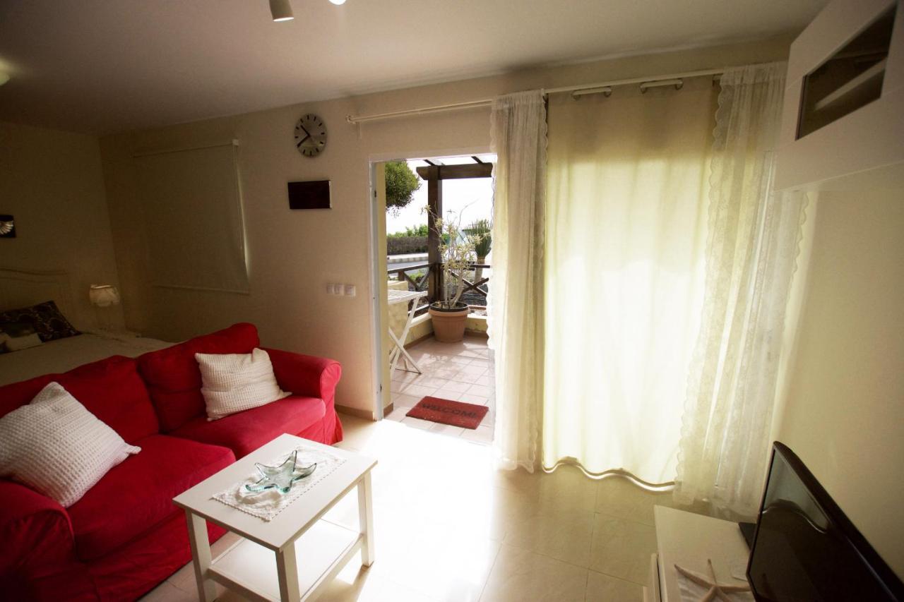 Book Jet - Hibiscus Beach Front Коста Калма Экстерьер фото