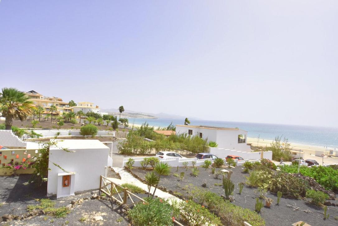 Book Jet - Hibiscus Beach Front Коста Калма Экстерьер фото