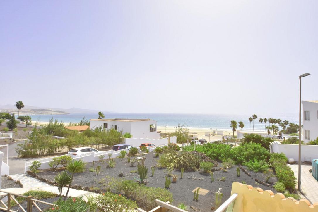 Book Jet - Hibiscus Beach Front Коста Калма Экстерьер фото