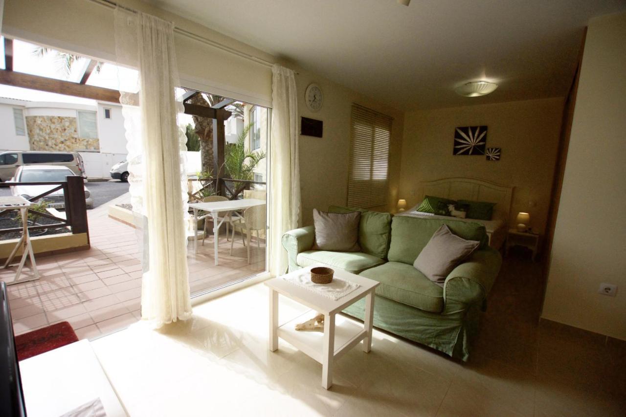 Book Jet - Hibiscus Beach Front Коста Калма Экстерьер фото