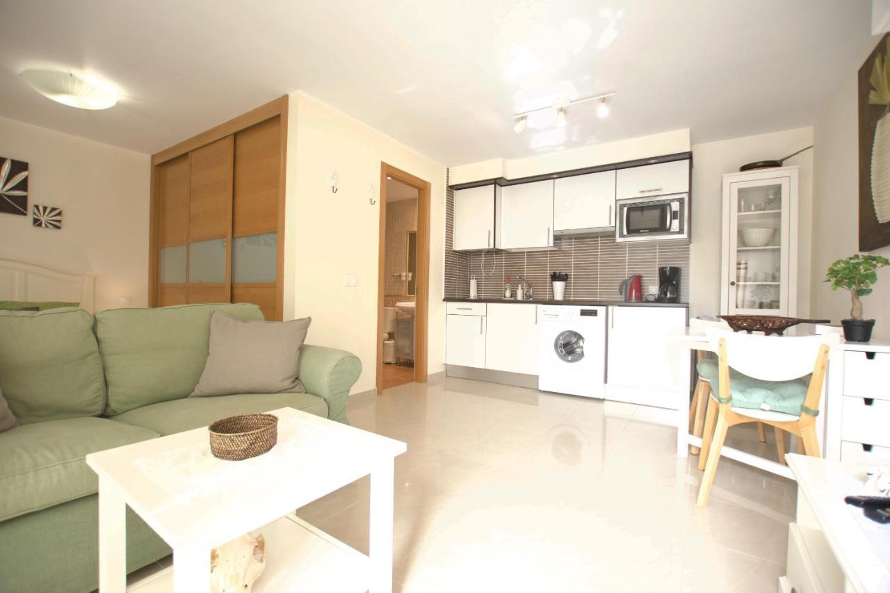 Book Jet - Hibiscus Beach Front Коста Калма Экстерьер фото