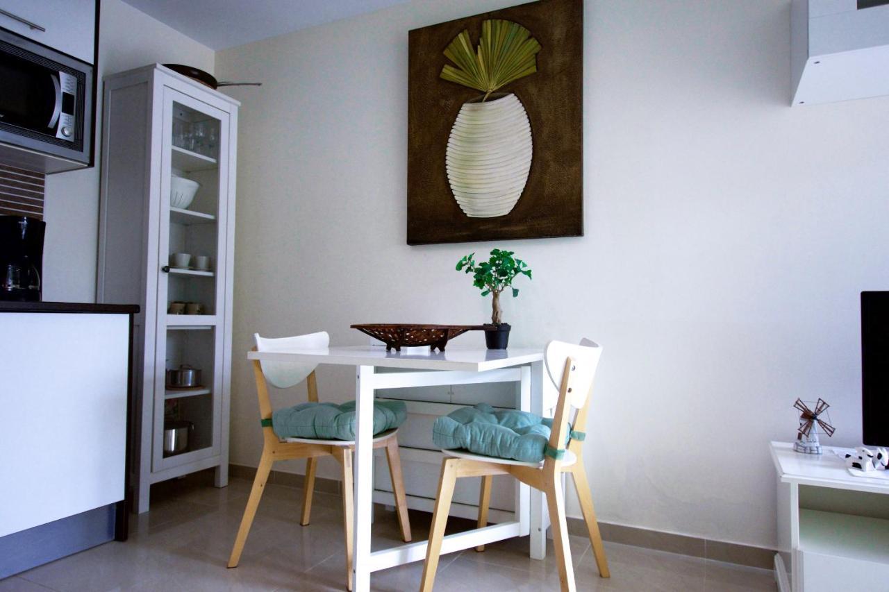 Book Jet - Hibiscus Beach Front Коста Калма Экстерьер фото